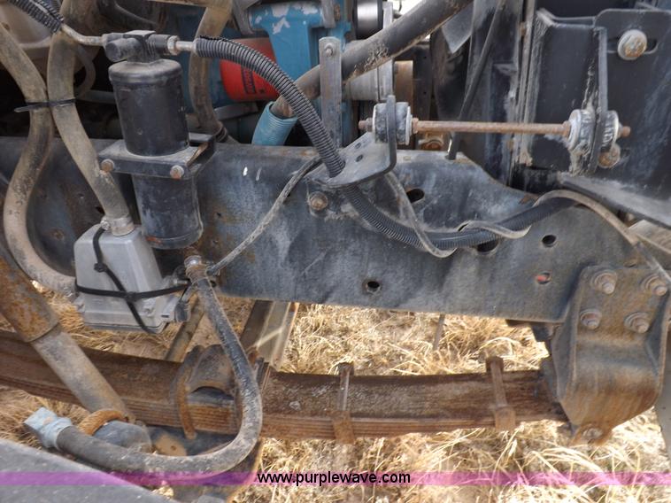 image for item K3106 1995 International 4900 semi truck