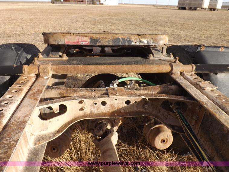 image for item K3106 1995 International 4900 semi truck