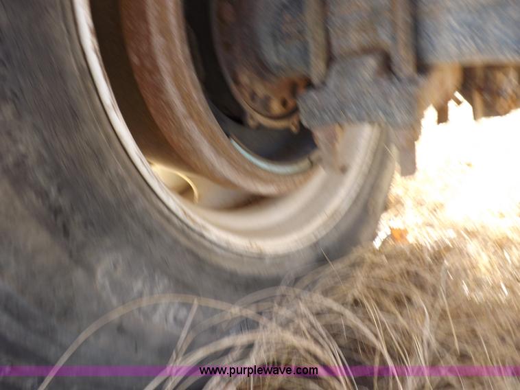 image for item K3106 1995 International 4900 semi truck