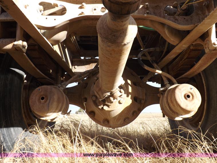 image for item K3106 1995 International 4900 semi truck