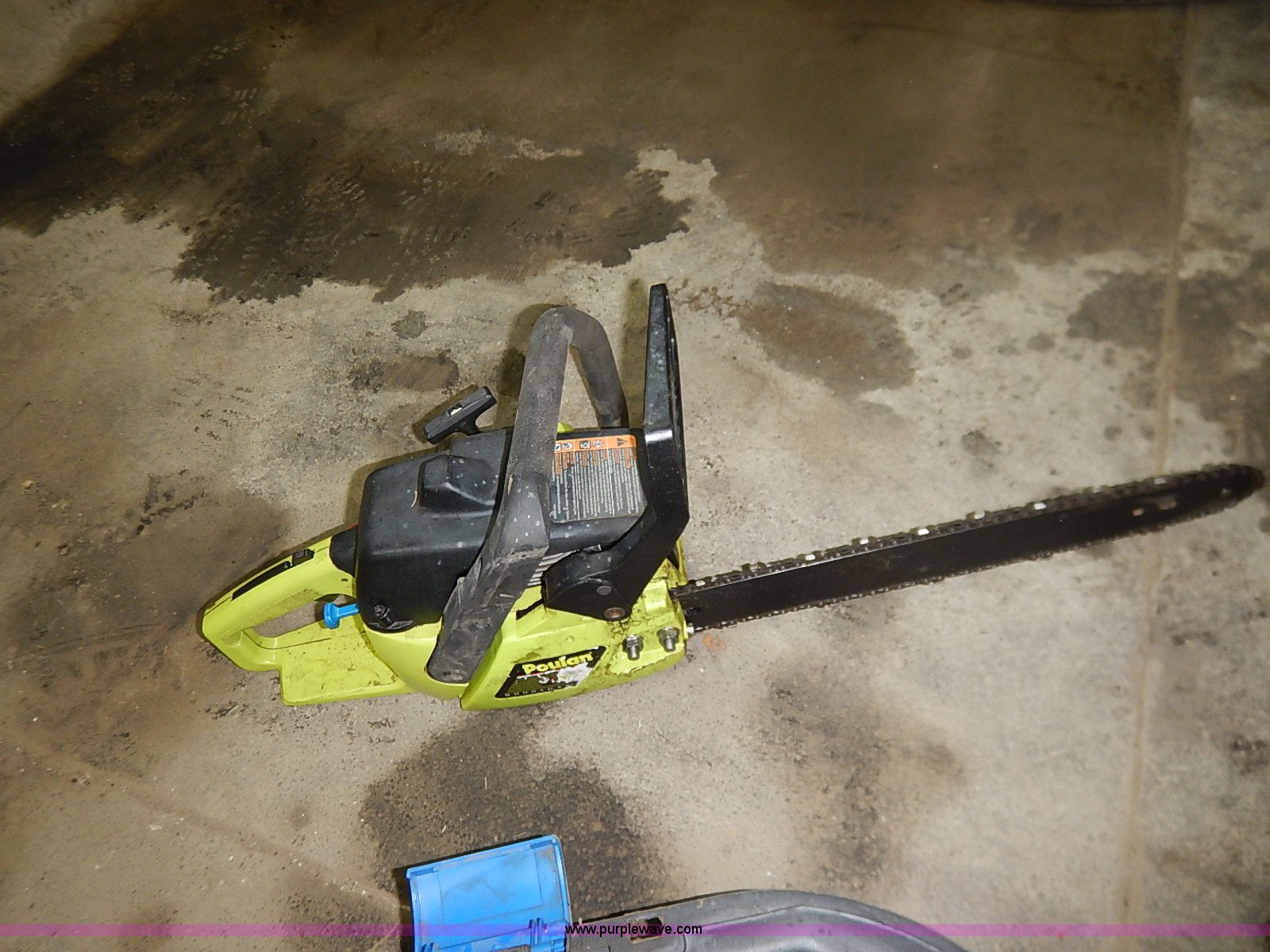 Poulan 2150 chainsaw in Blue Rapids, KS Item BC9934 sold Purple Wave