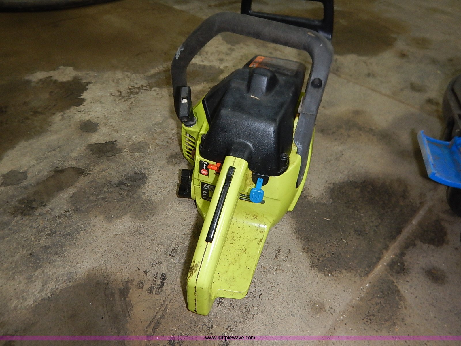 Poulan 2150 chainsaw in Blue Rapids, KS Item BC9934 sold Purple Wave