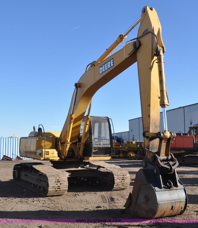 image for item F2172 1998 John Deere 230LC excavator