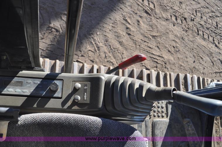 image for item F2172 1998 John Deere 230LC excavator