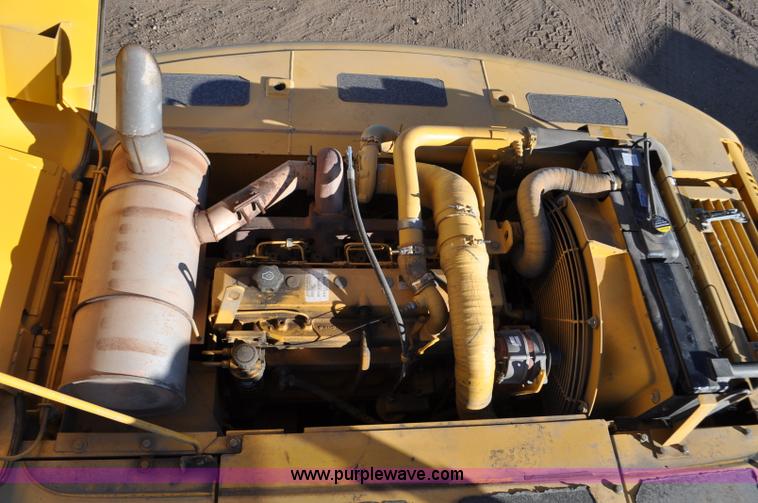 image for item F2172 1998 John Deere 230LC excavator