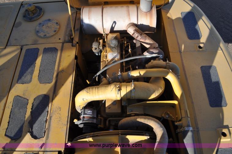 image for item F2172 1998 John Deere 230LC excavator