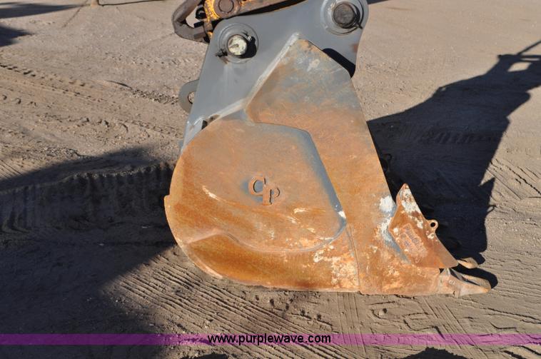 image for item F2172 1998 John Deere 230LC excavator