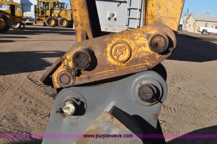 image for item F2172 1998 John Deere 230LC excavator