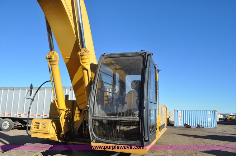 image for item F2172 1998 John Deere 230LC excavator