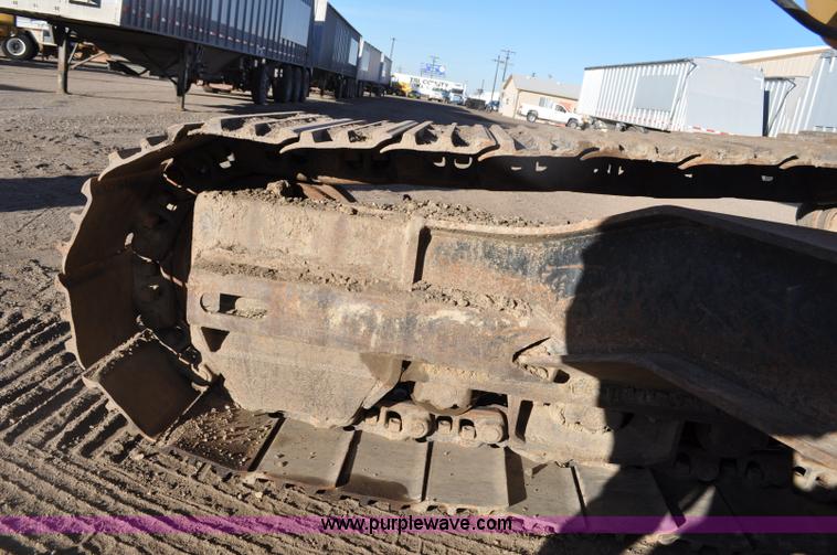 image for item F2172 1998 John Deere 230LC excavator