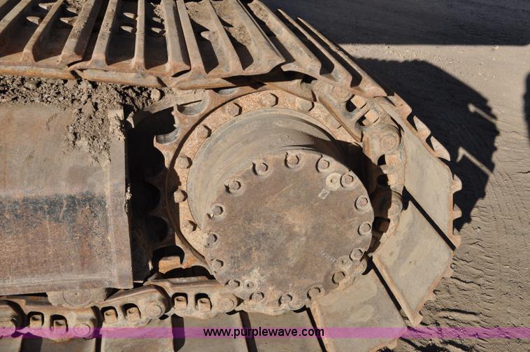 image for item F2172 1998 John Deere 230LC excavator