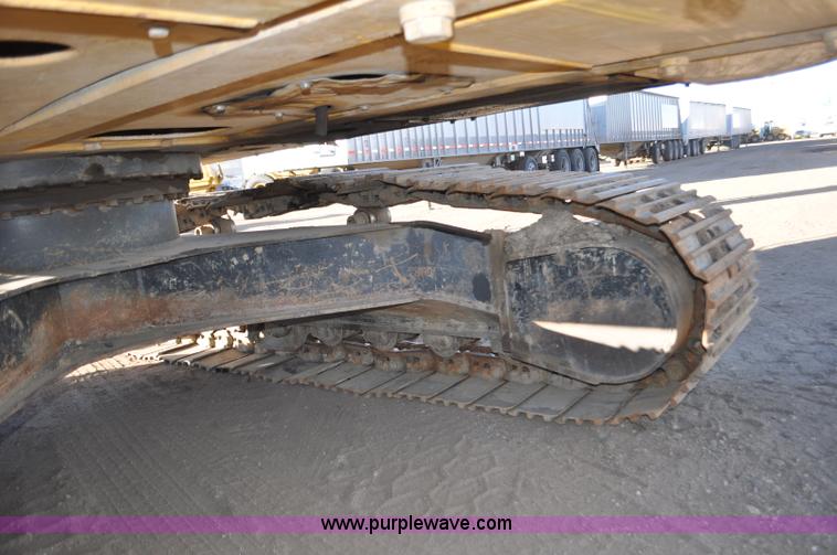 image for item F2172 1998 John Deere 230LC excavator