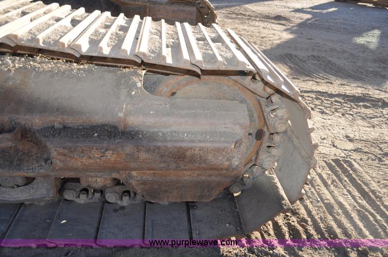 image for item F2172 1998 John Deere 230LC excavator