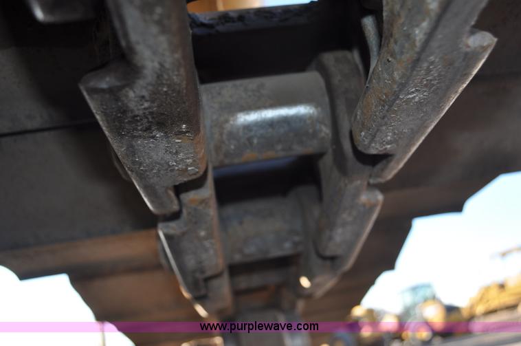 image for item F2172 1998 John Deere 230LC excavator