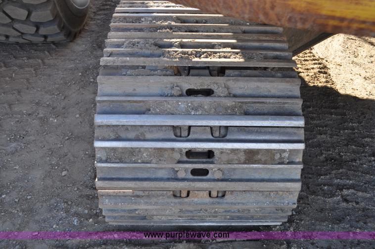 image for item F2172 1998 John Deere 230LC excavator