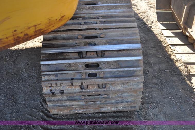 image for item F2172 1998 John Deere 230LC excavator