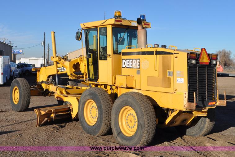 image for item F2174 1999 John Deere 772CH articulated motor grader