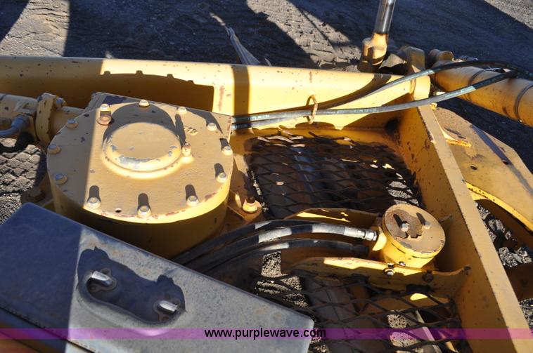 image for item F2174 1999 John Deere 772CH articulated motor grader