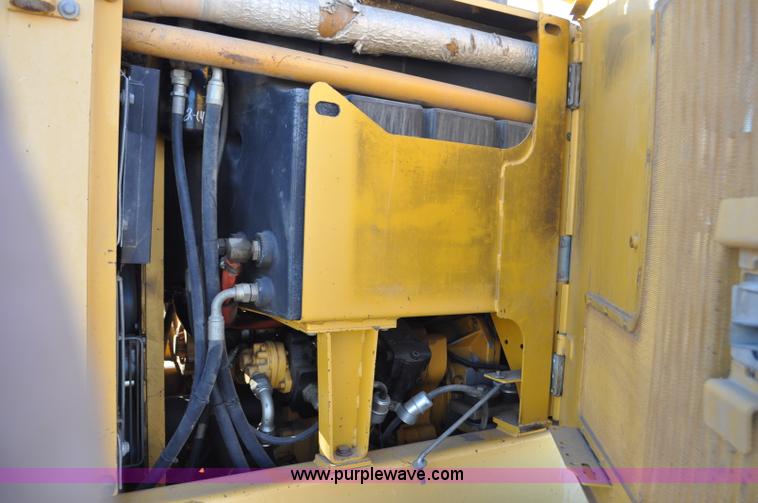 image for item F2174 1999 John Deere 772CH articulated motor grader