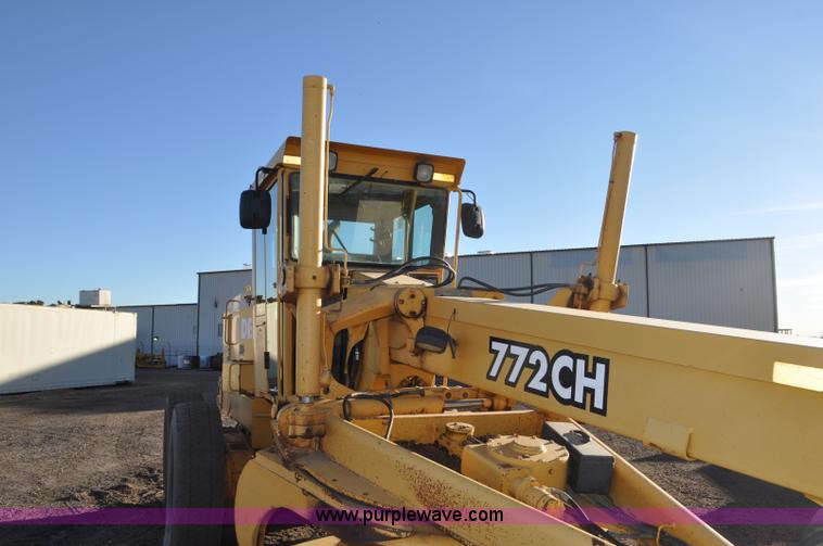image for item F2174 1999 John Deere 772CH articulated motor grader