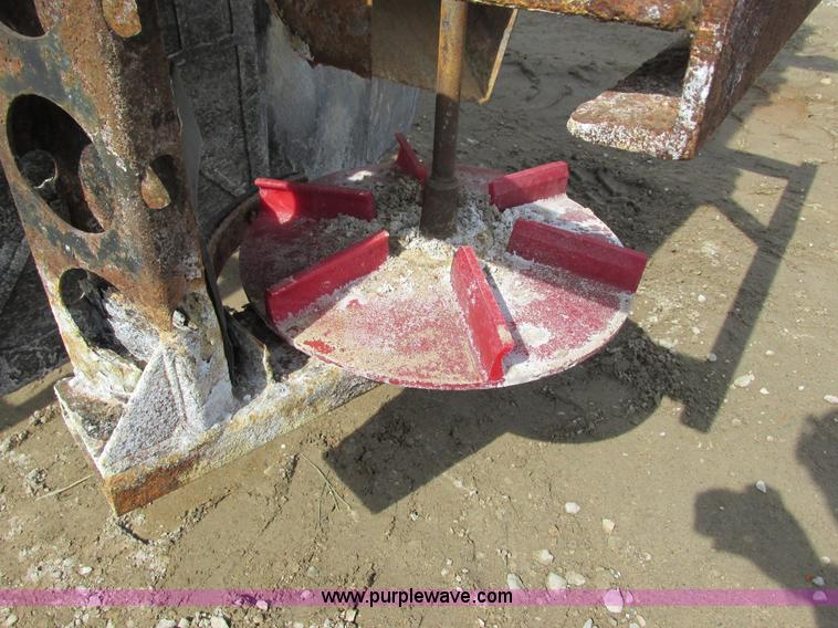 image for item G8799 1991 Chevrolet Kodiak salt spreader truck