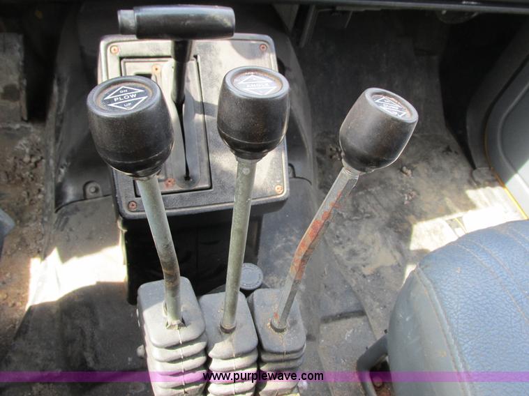 image for item G8799 1991 Chevrolet Kodiak salt spreader truck