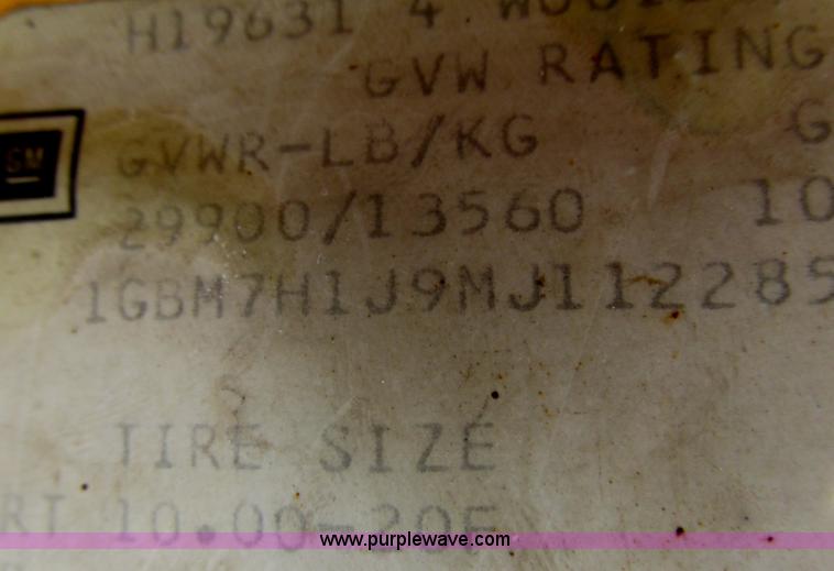 image for item G8799 1991 Chevrolet Kodiak salt spreader truck