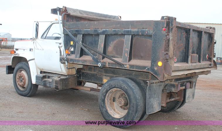 image for item H1672 1989 GMC TopKick C6000 dump truck