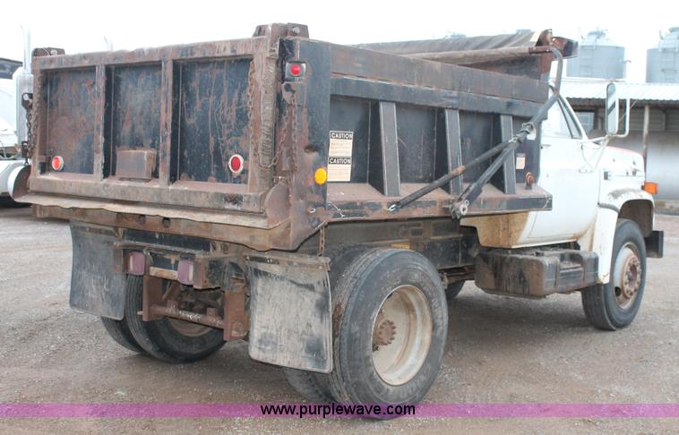 image for item H1672 1989 GMC TopKick C6000 dump truck