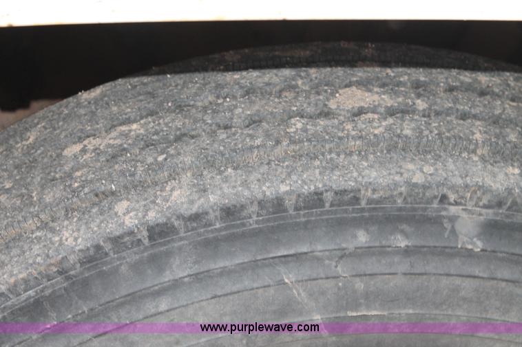 image for item H1672 1989 GMC TopKick C6000 dump truck