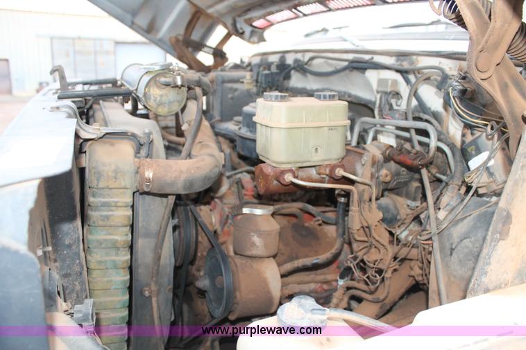 image for item H1672 1989 GMC TopKick C6000 dump truck