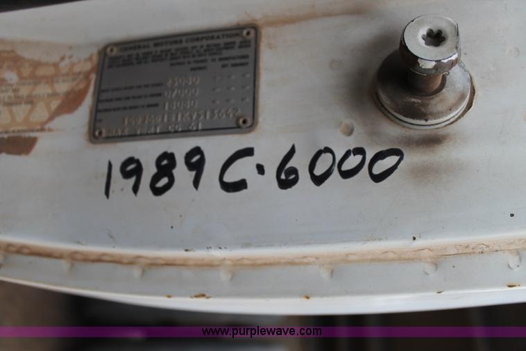 image for item H1672 1989 GMC TopKick C6000 dump truck