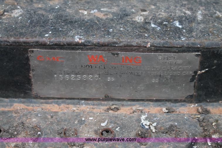 image for item H1672 1989 GMC TopKick C6000 dump truck