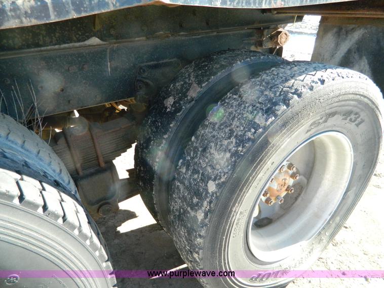 image for item H2278 1974 Ford 9000 dump truck