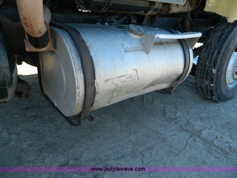 image for item H2278 1974 Ford 9000 dump truck