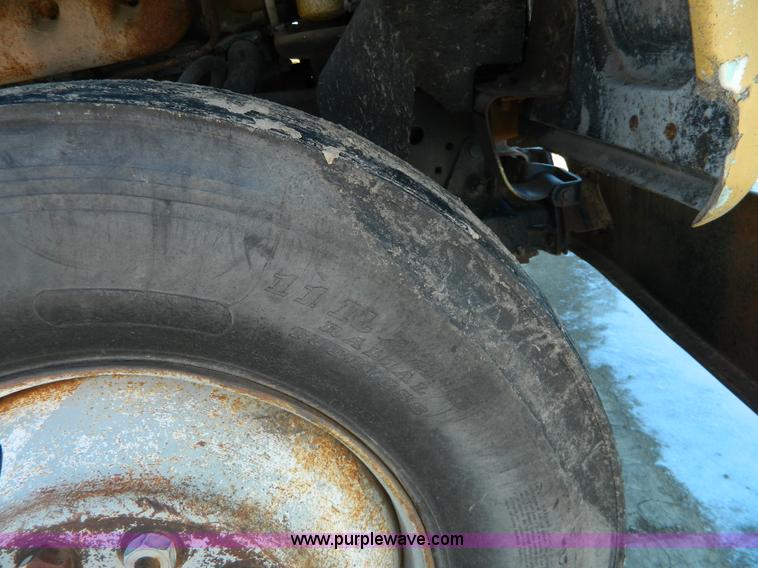 image for item H2278 1974 Ford 9000 dump truck