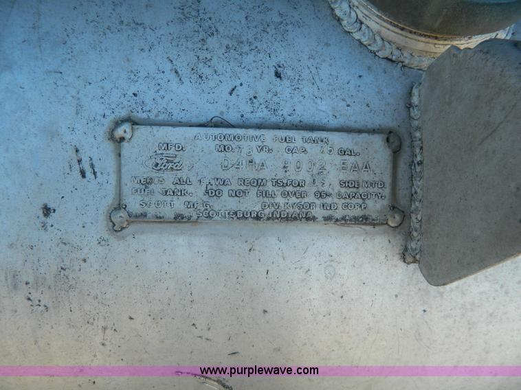 image for item H2278 1974 Ford 9000 dump truck