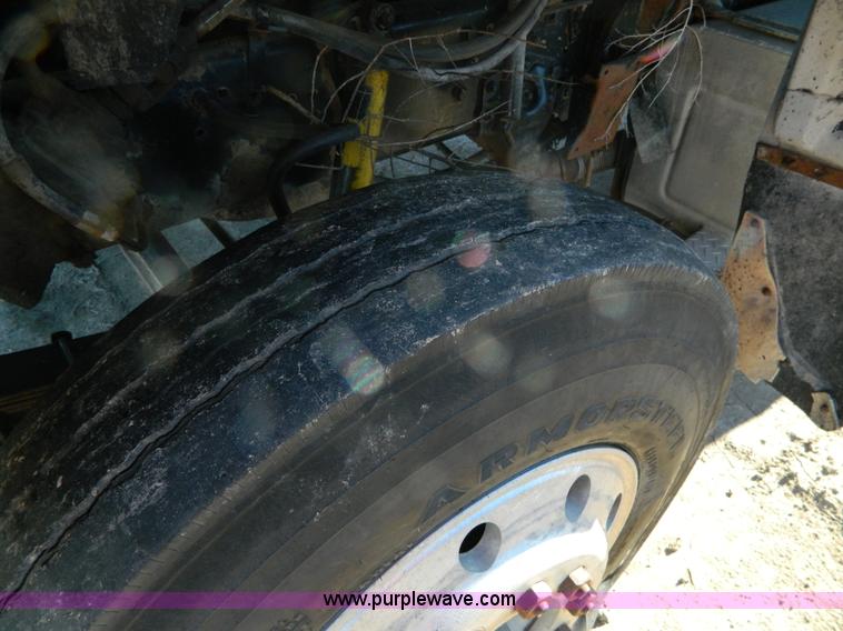 image for item H2278 1974 Ford 9000 dump truck