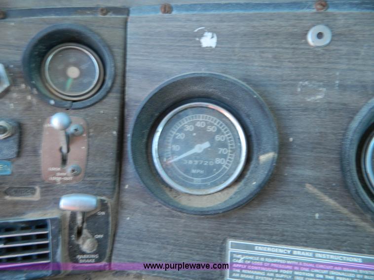 image for item H2278 1974 Ford 9000 dump truck