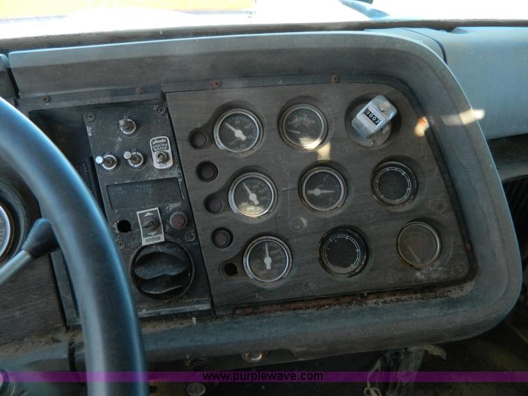 image for item H2278 1974 Ford 9000 dump truck