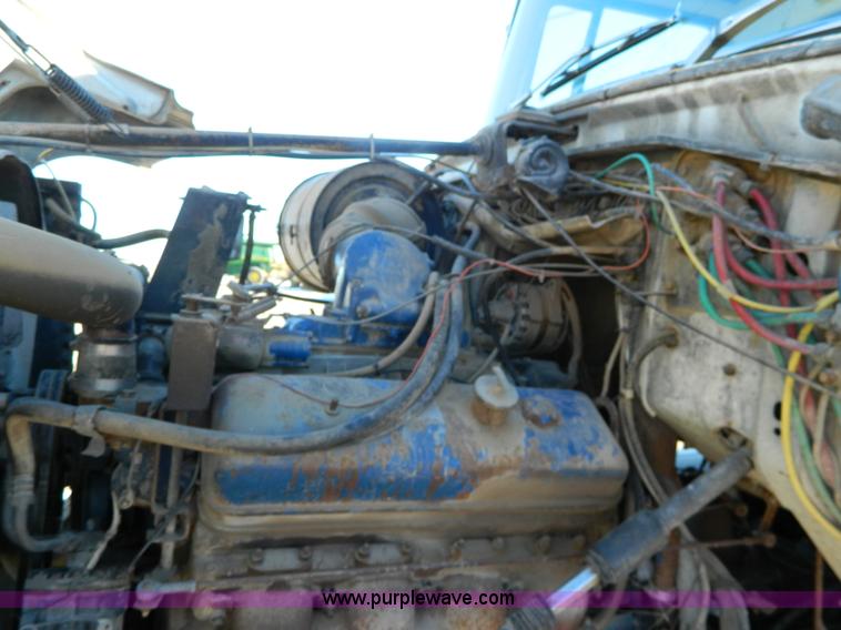 image for item H2278 1974 Ford 9000 dump truck