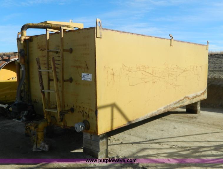 image for item H2287 Steel liquid tank