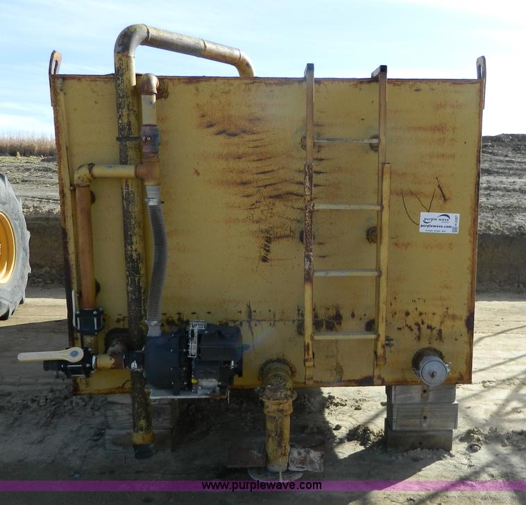 image for item H2287 Steel liquid tank