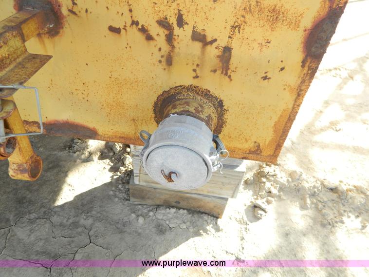 image for item H2287 Steel liquid tank