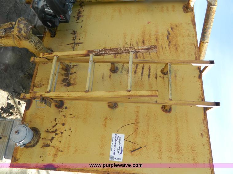 image for item H2287 Steel liquid tank