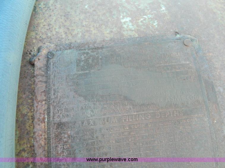 image for item H2295 500 gallon propane tank