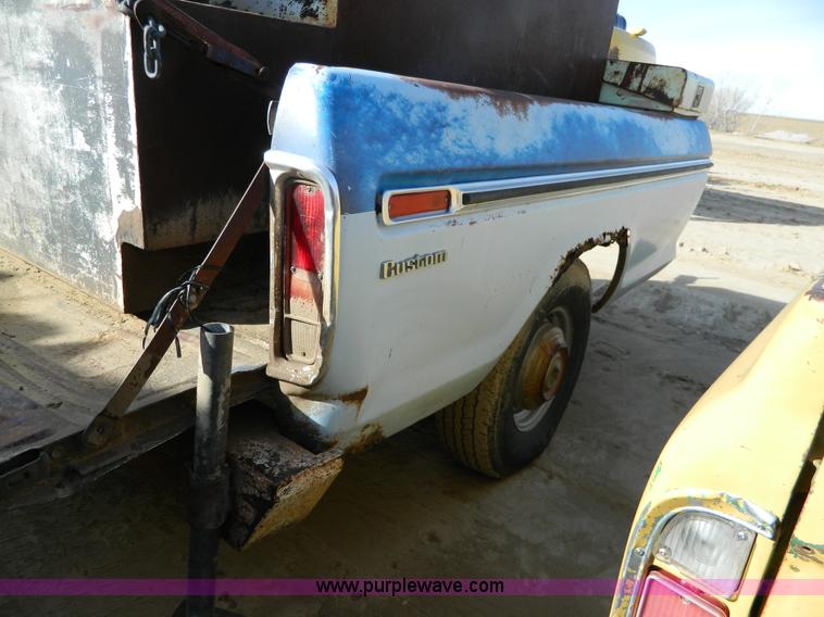 image for item H2296 Truck bed fuel tank