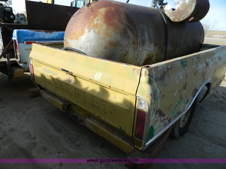 image for item H2297 500 gallon propane tank