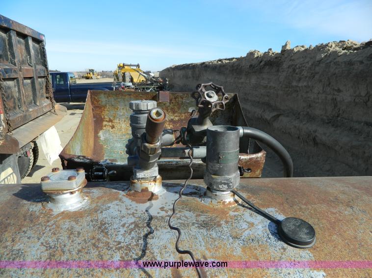 image for item H2297 500 gallon propane tank