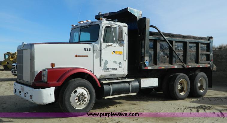 image for item H2298 1991 International F9370 dump truck